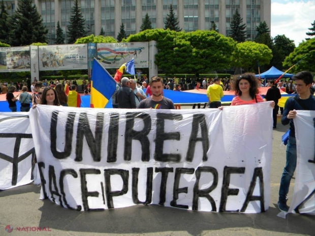 SONDAJ // Câți români susțin UNIREA cu R. Moldova până în 2018