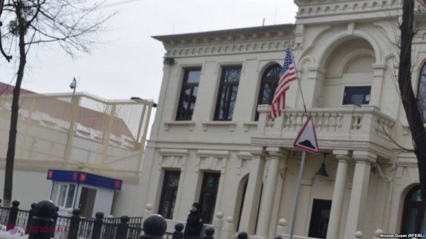 Ambasada Statelor Unite, „EXTREM DE DEZAMĂGITĂ”, după ce Parlamentul a aprobat AMNISTIA fiscală: „Infractorii ar trebui pedepsiţi, nu răsplătiţi”