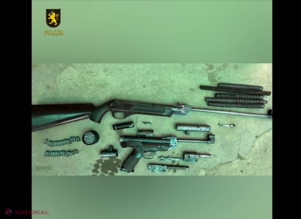 VIDEO // Șapte arme și sute de cartușe deținute ilegal, confiscate de la locuitori ai raionului Taraclia