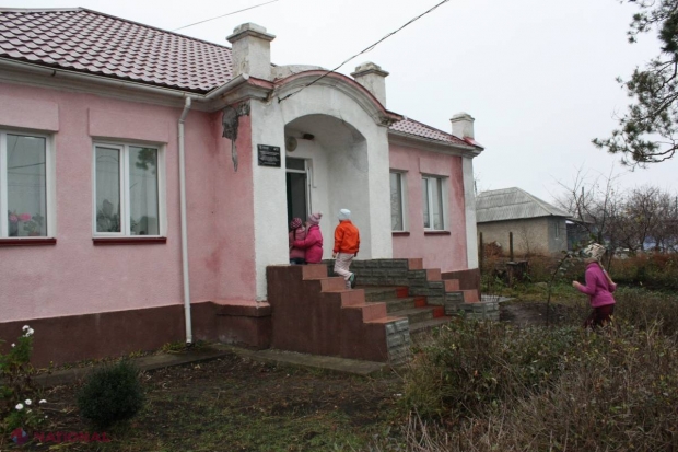 Școli hrăpărețe, dar fără elevi