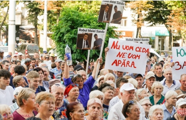 Un nou protest în fața Procuraturii Generale. Cei prezenți au cerut ELIBERAREA deputatului Partidului „ȘOR”, Marina Tauber