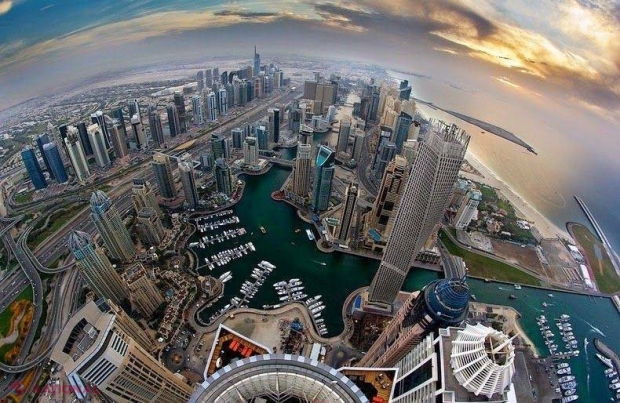 (FOTO) Imagini INCREDIBILE! Au făcut poze de pe cele mai înalte clădiri din Dubai 