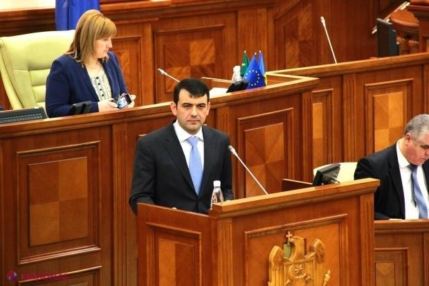 „Bătaie” la CC: Şi comuniştii, şi socialiştii au CONTESTAT la Curtea Constituţională acelaşi lucru