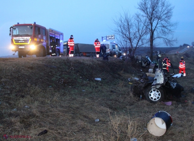 FOTO, VIDEO // Mașină ruptă în două la Fălești: Șoferul, un muzicant de la Chișinău, a decedat pe loc