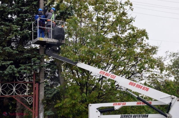 FOTO // Partidul „ȘOR” a demarat lucrările de ILUMINARE stradală încă într-un sat din raionul Orhei: „Nu suntem palavragii, noi nu facem politică deșartă, ci muncim zi de zi pentru oameni”