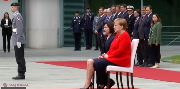 Angela Merkel a stat din nou pe scaun, la ceremonia în care a primit-o pe Maia Sandu  Citeşte întreaga ştire: Angela Merkel a stat din nou pe scaun, la ceremonia în care a primit-o pe Maia Sandu