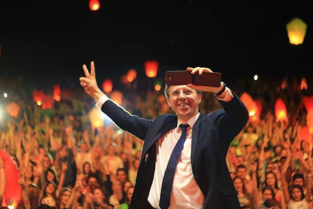 Primarul Chirtoacă ar putea fi DEMIS pe 30 octombrie. Liberalul Ciobanu îi face CLOVNI pe cei care au venit cu propunerea