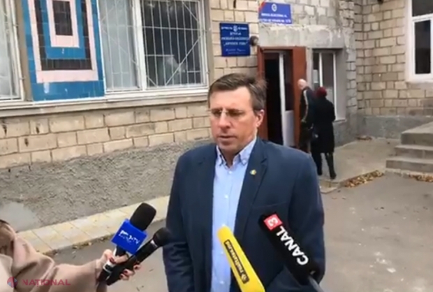 Pentru ce au VOTAT candidații care nu au trecut în turul II al alegerilor pentru Primăria Chișinău: „Azi boxerul și istoricul au stat acasă... L-au trimis la vot doar pe deputat”