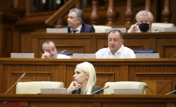 LISTA deputaților CHIULANGII: De două luni n-au călcat deloc pragul Parlamentului, după ce anterior au mers din când în când la muncă 