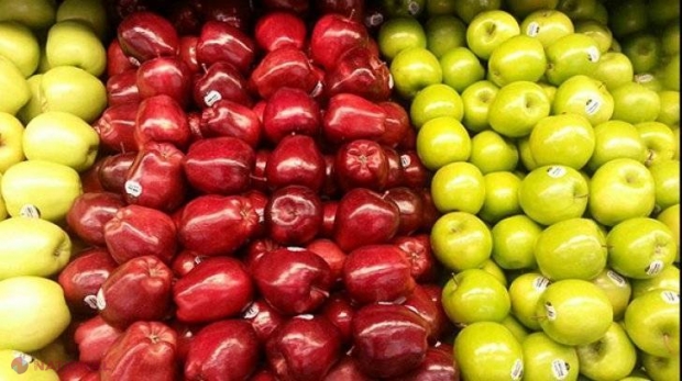 Cea mai simplă metodă de a scoate pesticidele din fructe și legume  