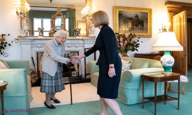 Regina Elisabeta, în vârstă de 96 de ani, se află sub supraveghere  medicală, după ce starea