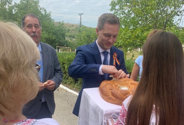 FOTO // Bucurie imensă pentru elevii Gimnaziului din Bălceana. Aceștia au primit cărți și rechizite școalare în cadrul proiectului „Cutia Școlarului”, finanțat de DRRM. Andrian Dupu, oaspete de onoare la deschiderea anului școlar