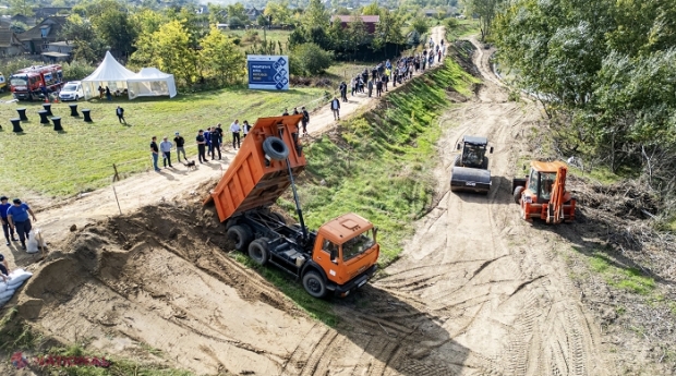 Exercițiu de amploare la Ștefan Vodă: Peste 200 de persoane, implicate într-o simulare a inundațiilor în Răscăieți. Participanții au fost instruiți inclusiv în tehnici de îndiguire cu saci de nisip