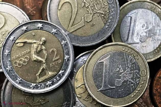 ATENŢIE! Interlopii chinezi inundă Europa cu monede de 2 euro false