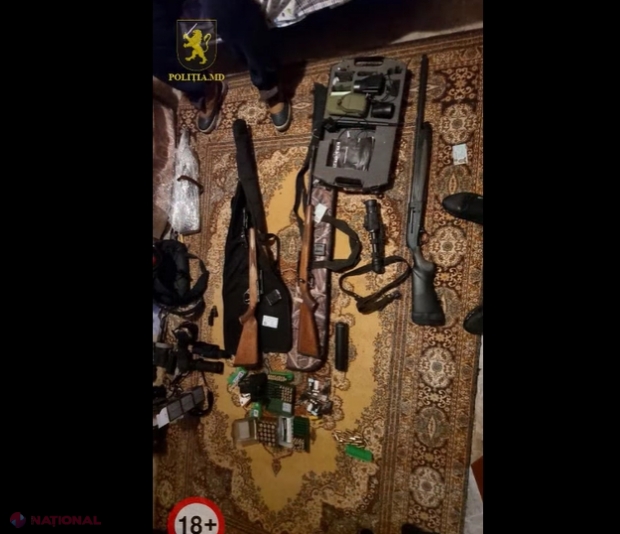 VIDEO // ARSENAL de arme păstrate ilegal, depistate la mai mulți bărbați din Strășeni și Hâncești: „Suspecții au participat în mod frecvent la partide de vânătoare neautorizate și au vânat diferite specii de animale”