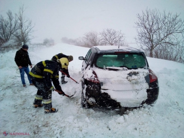 VIDEO // Șase localități din sudul R. Moldova rămân BLOCATE în continuare din cauza zăpezii 