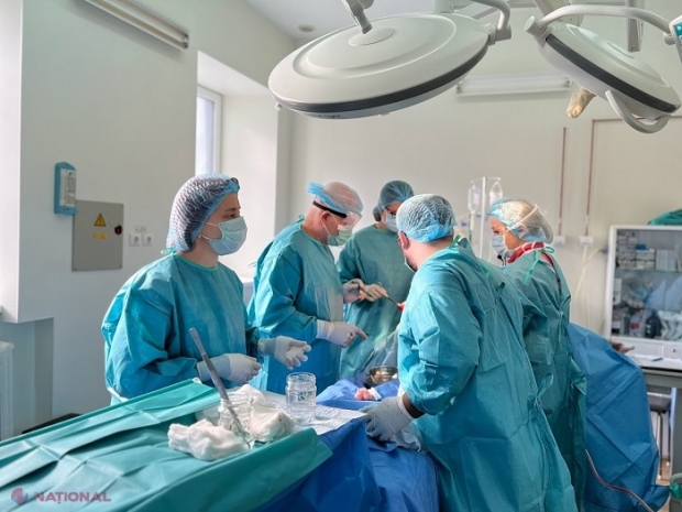 Mai multe operații de cataractă, de protezare a aparatului locomotor sau ale coloanei vertebrale: CNAM a contractat servicii suplimentare, care vor fi acordate gratuit pacienților până la sfârșitul anului curent