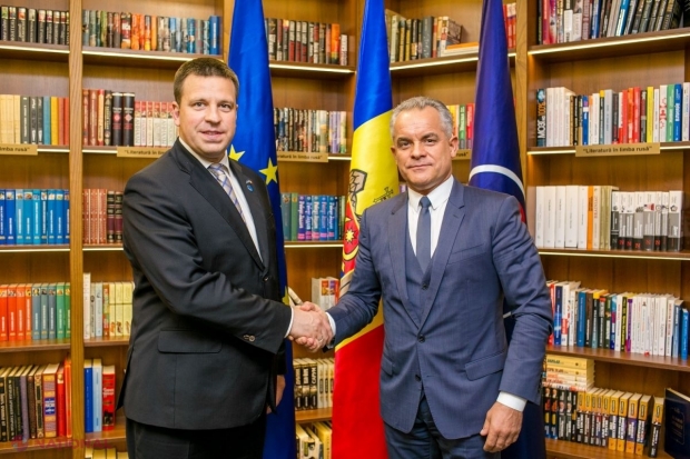 Vlad Plahotniuc: „Strategia noastră este simplă: o nouă COALIŢIE proeuropeană în 2018, dezvoltarea ţării, consolidarea parteneriatelor cu Vestul”