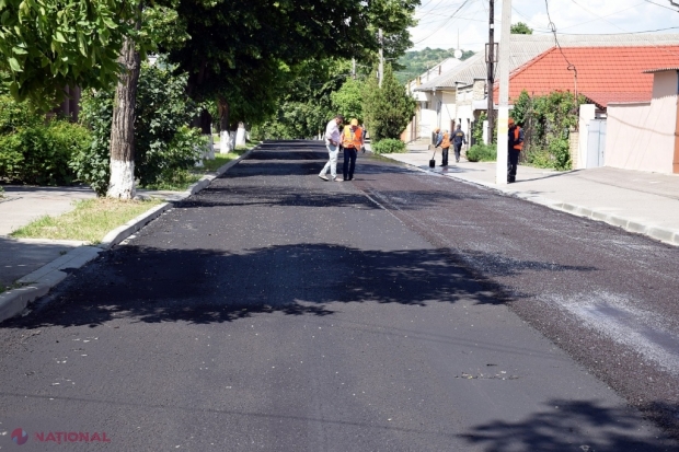 FOTO // Renovarea drumurilor la Orhei continuă în ritm ALERT. Încă o stradă a fost inaugurată, după ample lucrări de reparație: „Este utilizată tehnologia „Slurry Seal”, care se utilizează pe larg în țările europene și SUA”