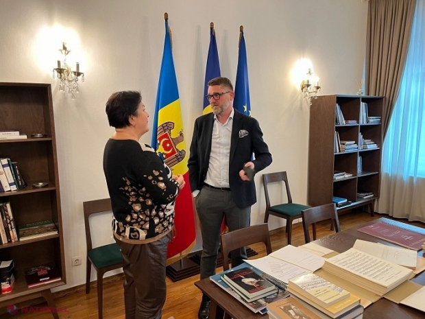 Partituri și cărți de specialitate, donate de Universitatea Națională de Muzică din București Filarmonicii Naționale „Serghei Lunchevici” de la Chișinău. Ambasadorul Cristian-Leon Țurcanu: „România susține cultura de pe acest mal al Prutului”