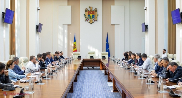 Consecințele înghețurilor din aprilie și pesta porcină care a afectat fermele din R. Moldova, dezbătute de fermieri și reprezentanții Guvernului: 300 de milioane de euro de la UE pentru agricultură