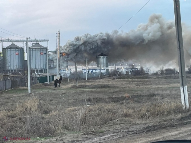 Un nou INCENDIU la Portul Giurgiulești: Un alt rezervor cu resturi de floarea-soarelui a luat foc