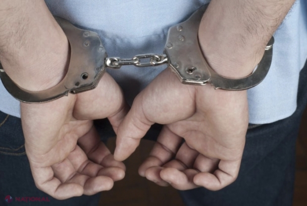 Chișinău: Bunic de 82 de ani, condamnat la închisoare pentru că și-a molestat sexual nepoata minoră