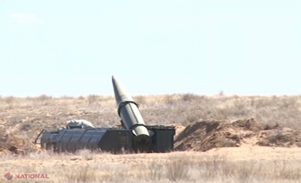 VIDEO // Rusia amplasează lansatoare Iskander la 50 km de granița cu Ucraina