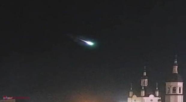 VIDEO // O „minge de foc” a traversat cerul în Rusia, apoi a „dispărut” pe pământ. Locuitorii sunt panicați!