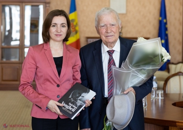 FOTO // PRIMUL drum al lui Spiridon Vangheli, la 90 de ani: „Îi mulțumesc pentru că a construit o lume atât de frumoasă și plină de magie pentru copiii din R. Moldova”
