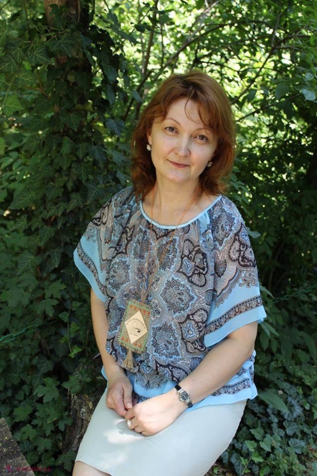 Face din basmale „băbești” moda zilei