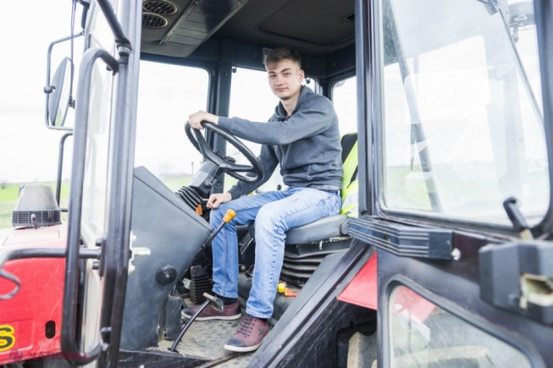 Cum a câștigat Dorin Țapu de la Tudora 14 mii de euro de la UE, fiind LICEAN, iar azi are o afacere de SUCCES