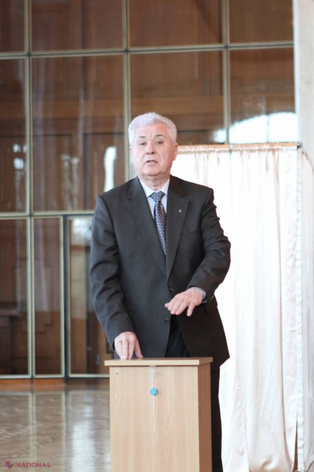 Liderul comuniștilor EXPLICĂ de ce a încetat „REVOLUȚIA DE CATIFEA”