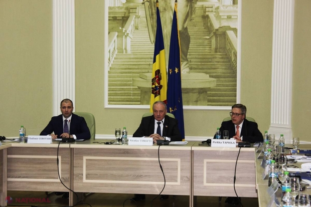 ACCENTE pesimiste // DUȘ RECE de la Pirkka Tapiola pentru demnitarii moldoveni