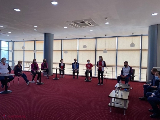 Lotul Național de Natație al R. Moldova se antrenează în România: „Sunt sigur că vă simțiți aici ca acasă și vă doresc mult succes în atingerea obiectivelor pe care vi le-ați propus pentru acest ciclu olimpic!”