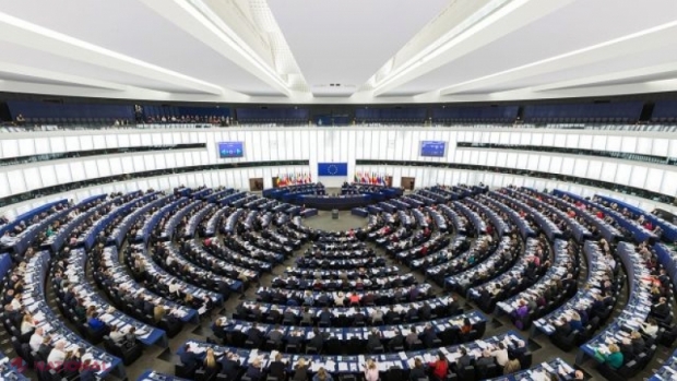 DOC // TEXTUL Rezoluției cu privire la R. Moldova, adoptată de Parlamentul European: Comisiei Europene i se cere să SUSPENDE întreg sprijinul bugetar pentru R. Moldova 
