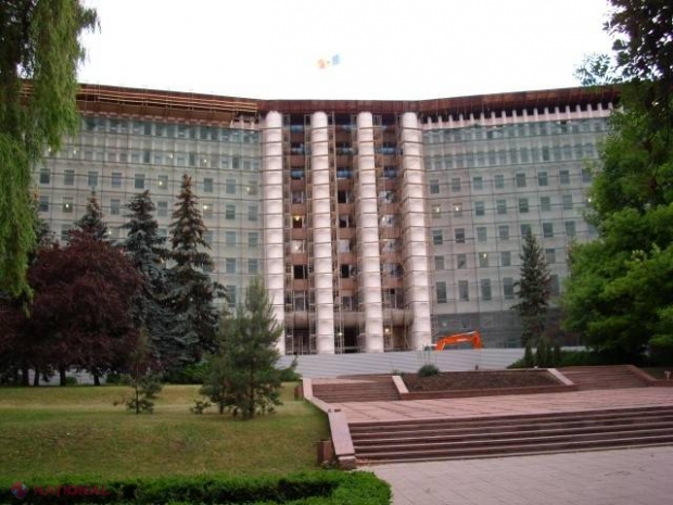 Un nou termen pentru renovarea clădirii Parlamentului