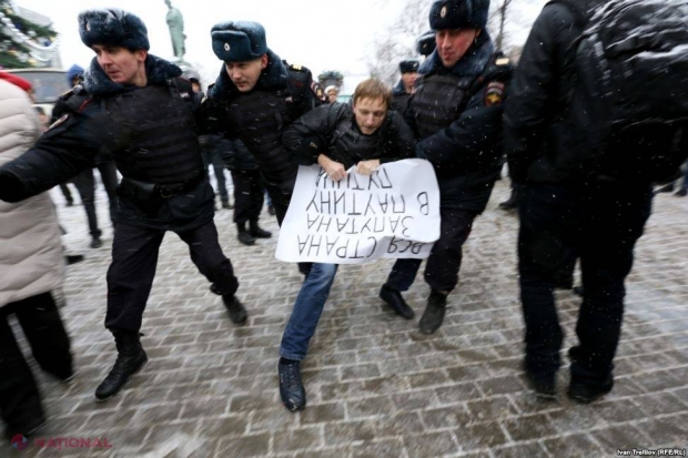 Proteste cu VIOLENȚE la Moscova. Zeci de persoane REȚINUTE