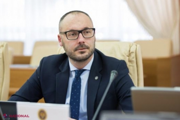 Ministrul Litvinenco le RĂSPUNDE socialiștilor, înainte să fie pusă la vot moțiunea simplă „pe politicile în domeniu justiției”. „Da, într-adevăr, luna noiembrie 2022 este o lună NEAGRĂ pentru Șor, Plahotniuc, Andronachi”