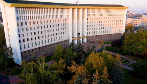 Economii la Parlament: Consum de energie electrică mai mic cu peste 30% în octombrie
