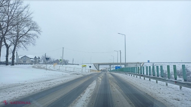 Deszăpezire primăvara, mai ceva ca iarna: Zeci de utilaje curăță drumurile din R. Moldova și împrăștie sute de tone de materiale antiderapante pe trasee