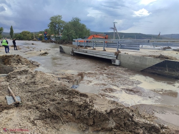 INUNDAȚII, ACTUALIZARE // Situație critică în mai multe raioane din R. Moldova: Digurile a două iazuri din Leova au cedat, iar autoritățile întreprind măsuri pentru a evita consecințe similare în alte șapte localități