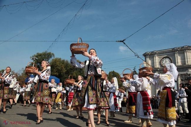 CONCEPT // Cum va fi SĂRBĂTORITĂ și cât va costa în acest an Ziua Națională a Vinului