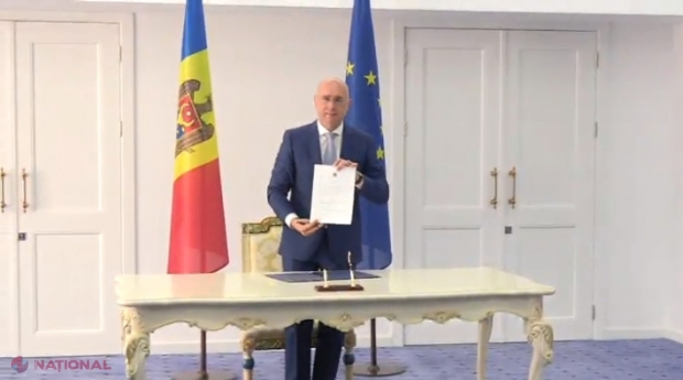 VIDEO // Președintele interimar, Pavel Filip, a SEMNAT DECRETUL de dizolvare a Parlamentului. Alegerile ANTICIPATE au fost stabilite pentru 6 SEPTEMBRIE