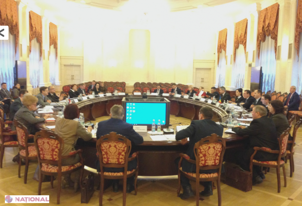 Premierul la Bruxelles, vicepremierul la Moscova: Ce discută Calmâc cu Rogozin