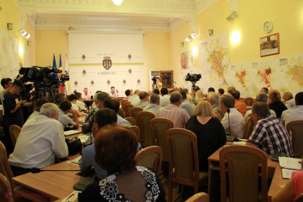 Șefii de direcții de la Primăria Chișinău se justifică în fața primarului