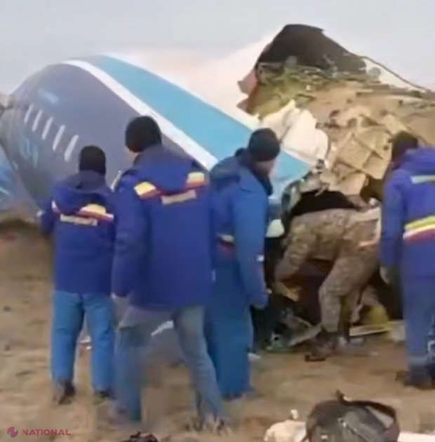 VIDEO // Catastrofă aviatică în Kazahstan. Un avion cu 72 de pasageri s-a prăbușit, iar momentul teribil a fost surprins. 25 de supraviețuitori au fost găsiți în preajma aeronavei