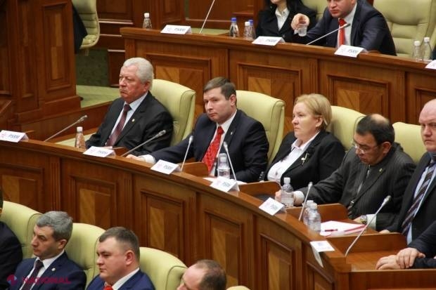 LIVE VIDEO // Acordarea unui statut SPECIAL Găgăuziei, în discuții la ședința Parlamentului de la Chișinău