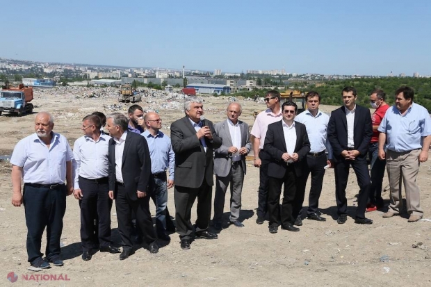 VIDEO // Urechean, împreună cu echipa liberal-democraților, promit să soluționeze problema gunoiștii din Bubuieci