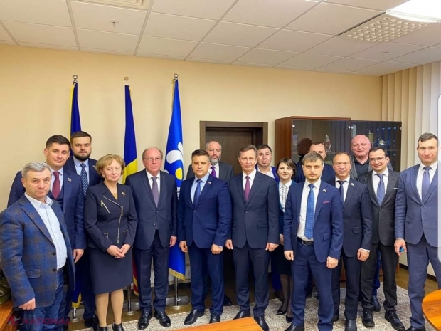  „Au fost chemați să LINGĂ LABA stăpânului din contul celor 30 de arginți